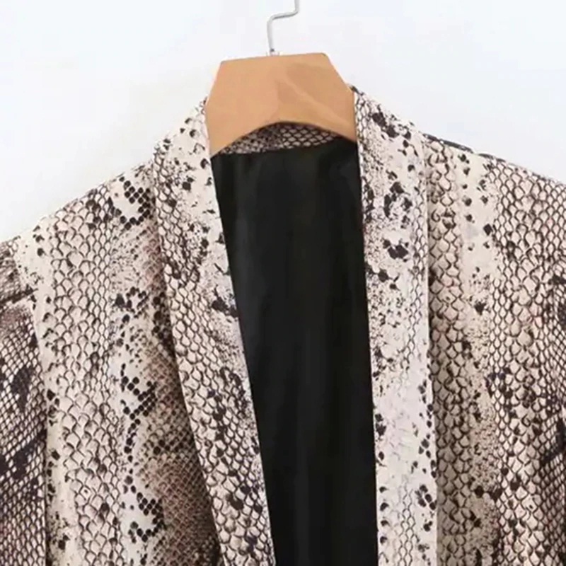 Shawl Collar Snake Skin Print Double Pocket Casual Blazer - Image 4