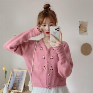 V-neck loose embroidery long-sleeved sweater