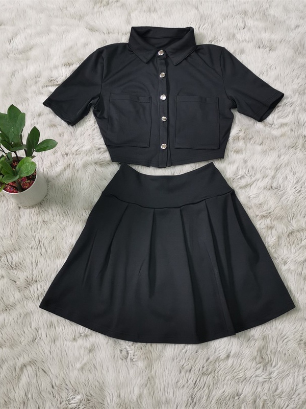 Pure Color Button Up Crop Top And Pleated Skirt Set - Image 4