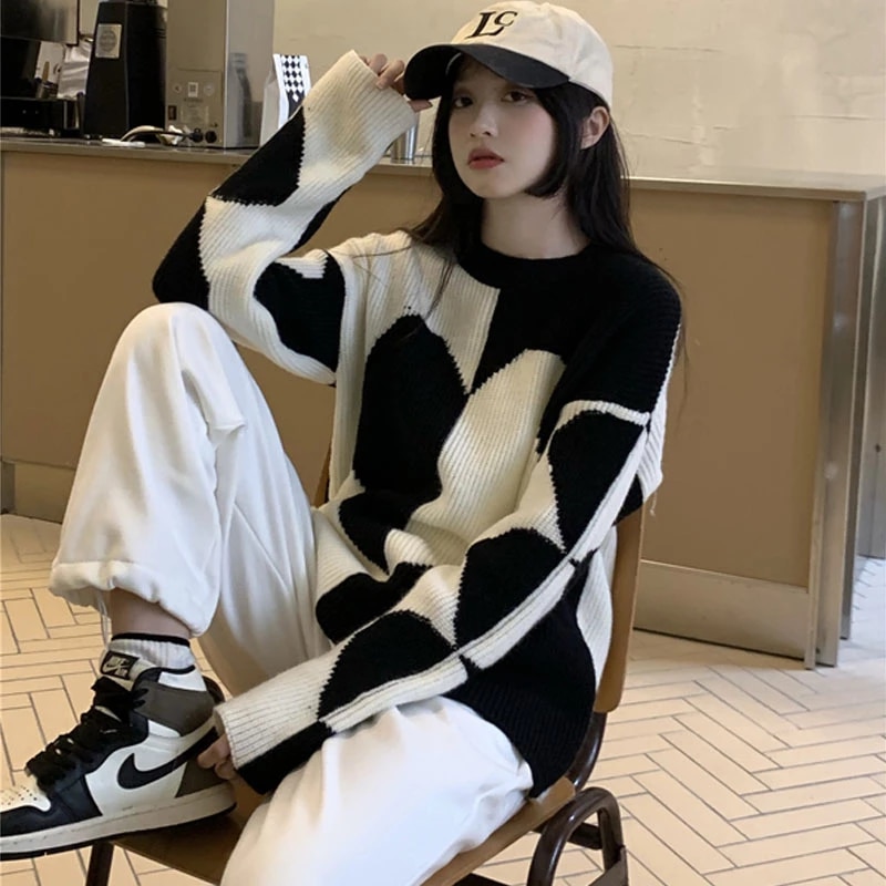 Long Sleeve O-Neck Love Heart Patchwork Knitted Sweater