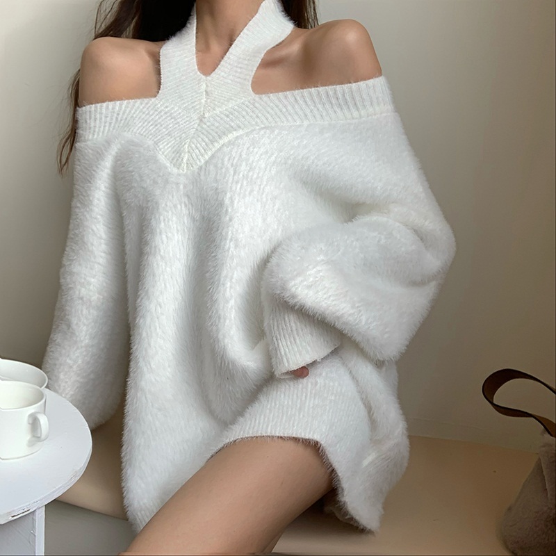 Sexy Strapless V-neck Hollow out Long Sleeve Sweater - Image 6