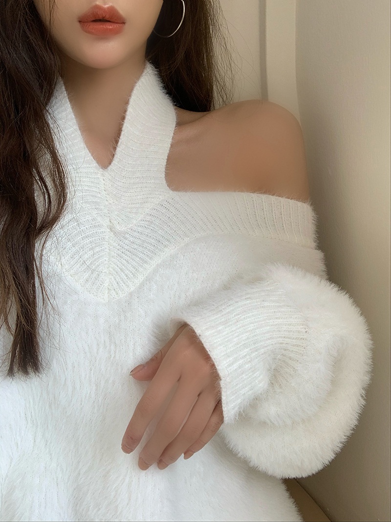 Sexy Strapless V-neck Hollow out Long Sleeve Sweater - Image 2