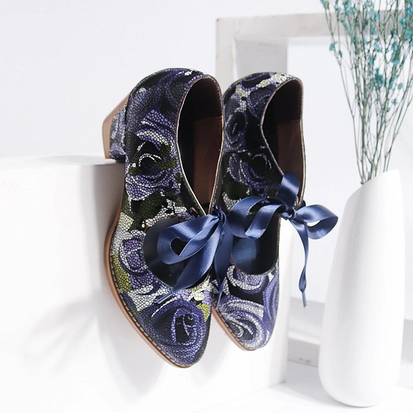 Rose Stitching Lace Up Leather Pumps - Image 9