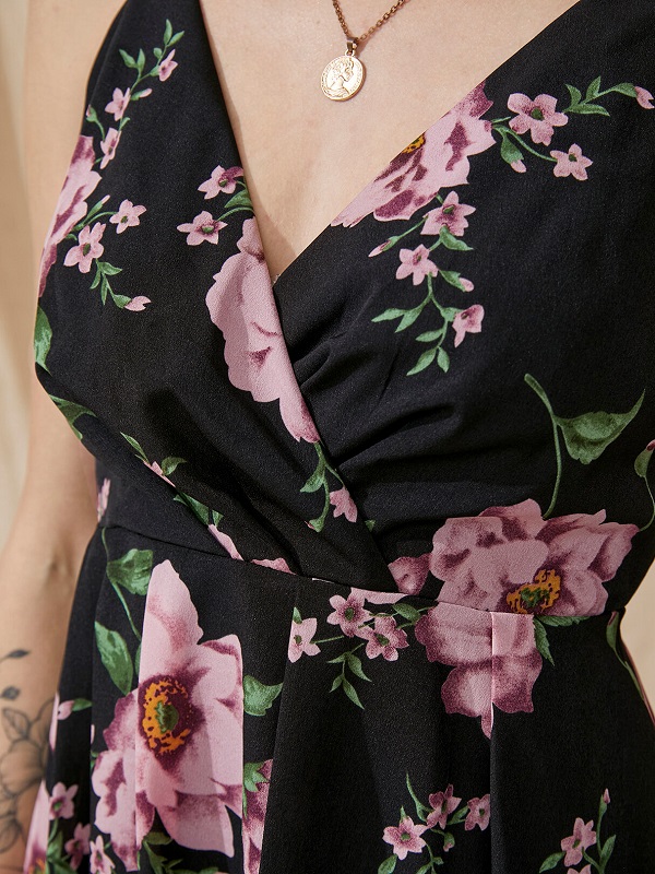 Spaghetti Strap Random Floral Print V-neck Sleeveless Dress - Image 5