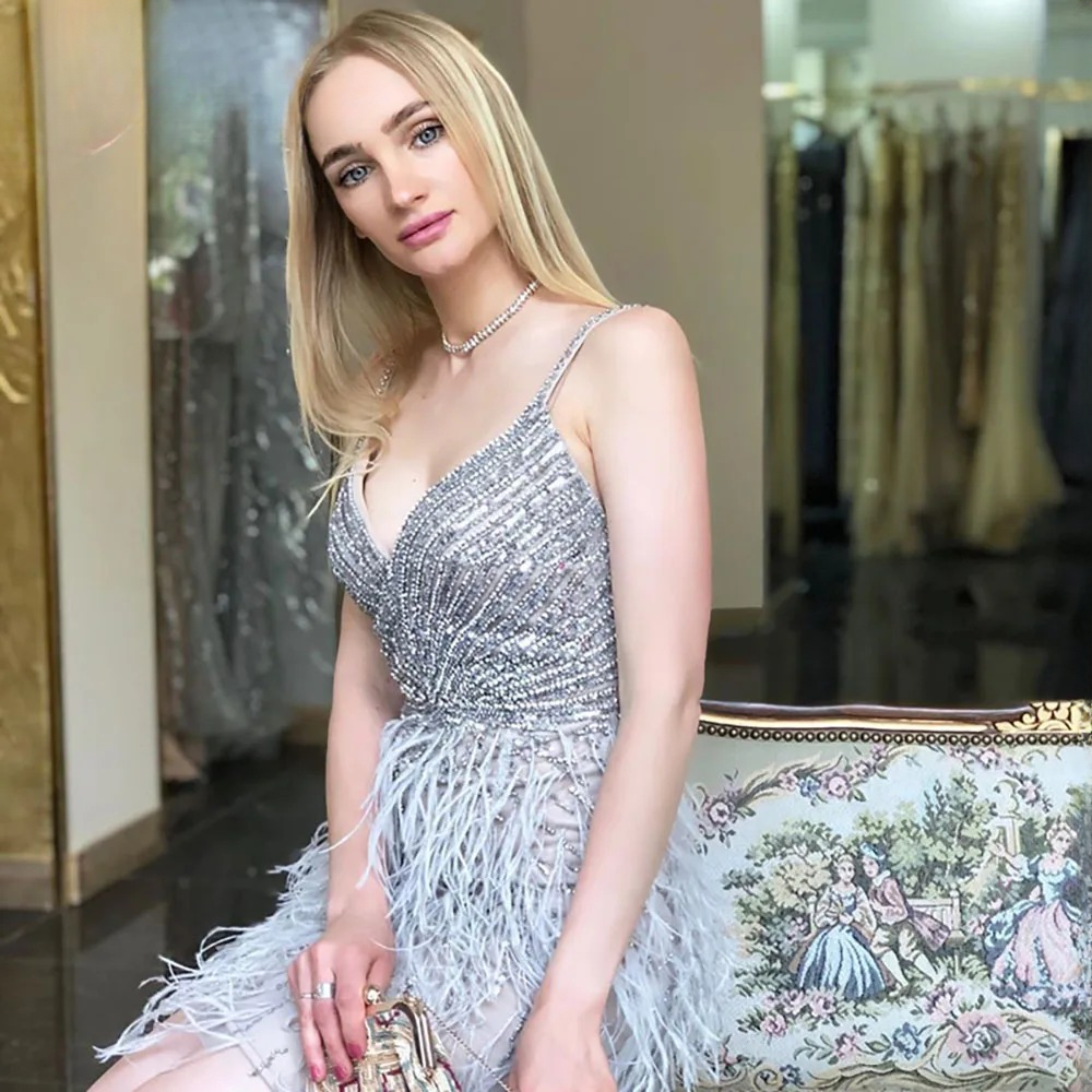 Elegant Feathers Mermaid Skin Lining Front Slit Evening Party Dress - Image 3