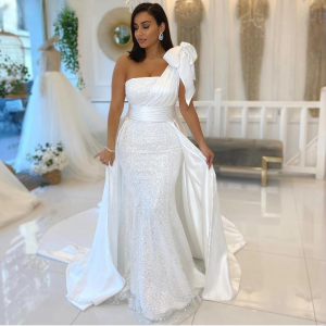 Elegant One Shoulder Mermaid Wedding Party Dress