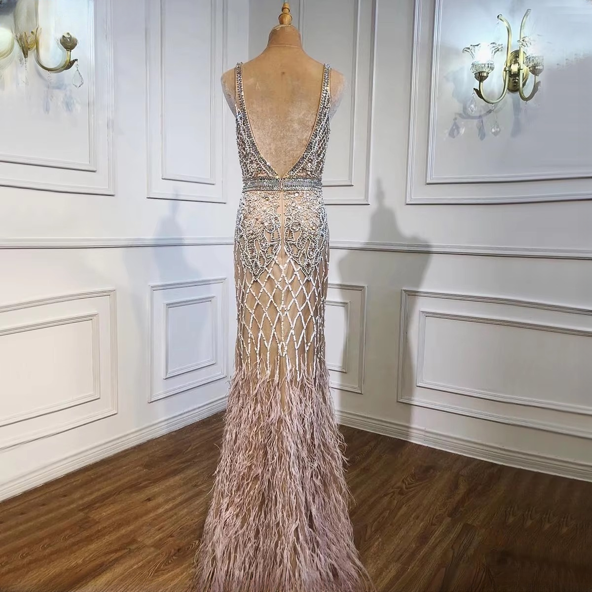 Elegant V-Neck Feather Mermaid Evening Party Dress - Image 5