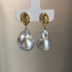 Baroque Pearl Earrings Retro Court Gold Coins Queen Head Jewelry