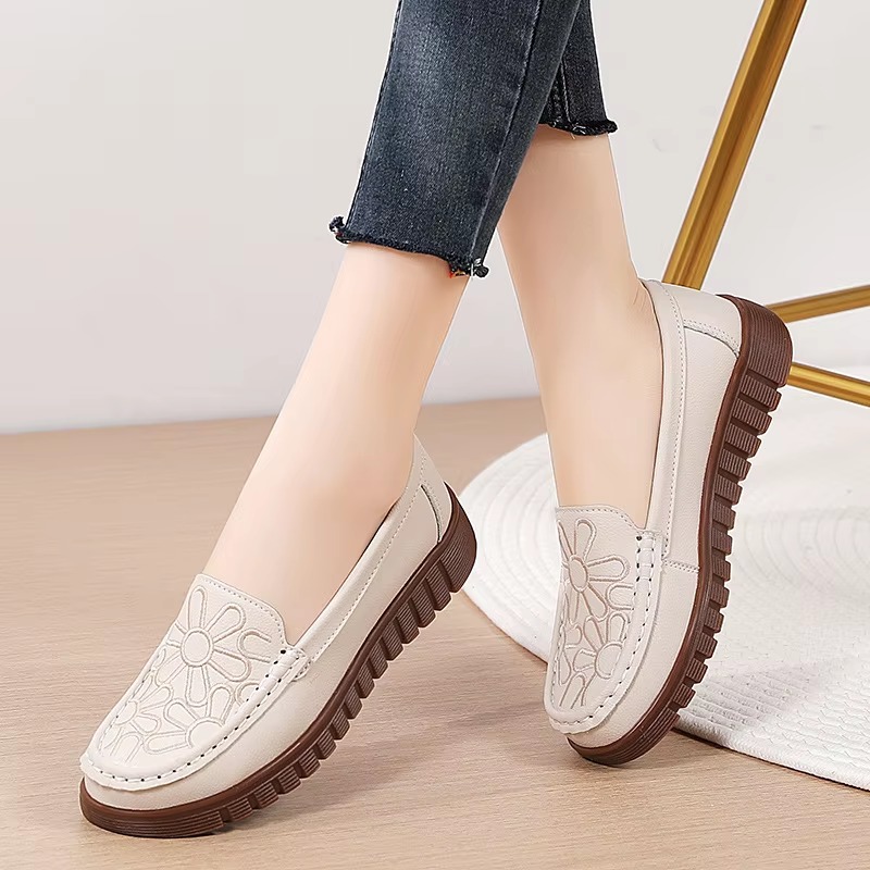 Casual Flower Genuine Leather Flats Platform Loafers Shoes - Image 3