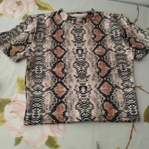 Casual High Collar Snake Print Medium Stretch Crop Top910_11zon