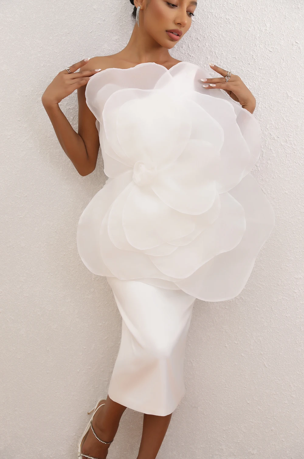 Elegant Three-Dimensional Flower One-Shoulder Medium Length Dress