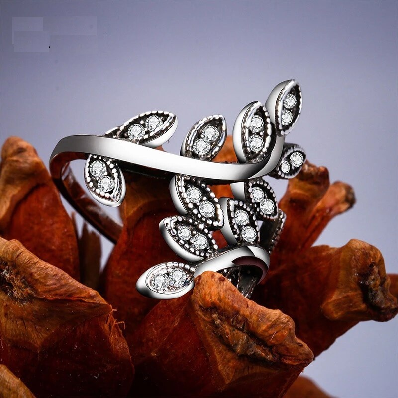 Fashion Classic Vintage Leaf Ring - Image 5