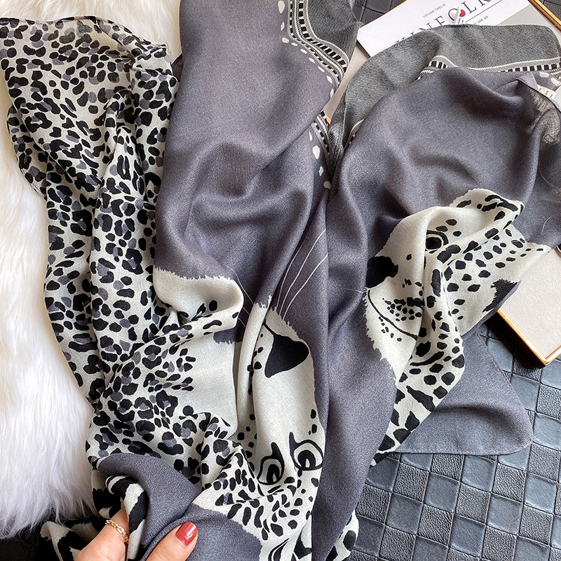 Fashion Leopard Print Scarves - Image 7