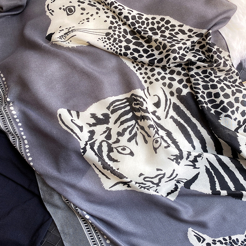Fashion Leopard Print Scarves - Image 8