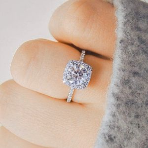 Fashion Luxury Crystal Engagement Ring
