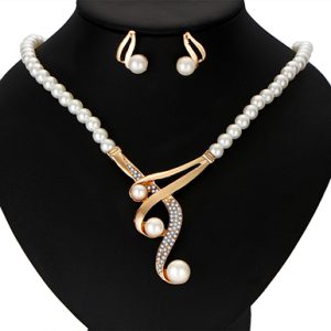 Gem and Bead Attachment Pearl Bead Necklace