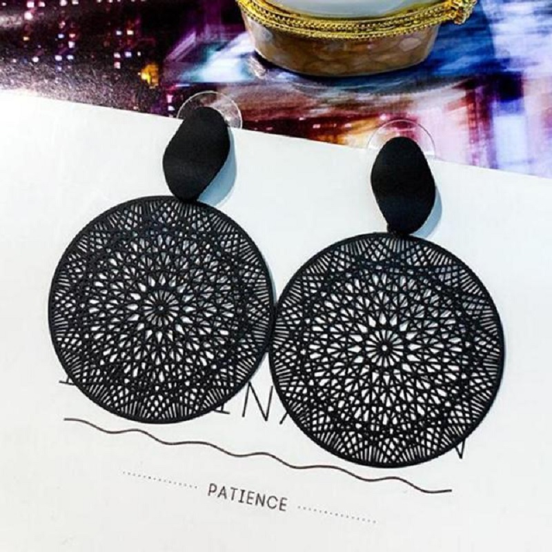 Hollow-out Pattern Pendant Earrings - Image 2