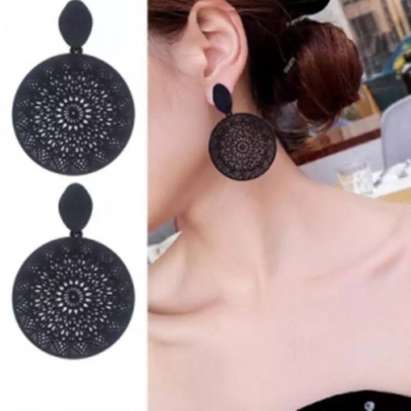 Hollow-out Pattern Pendant Earrings
