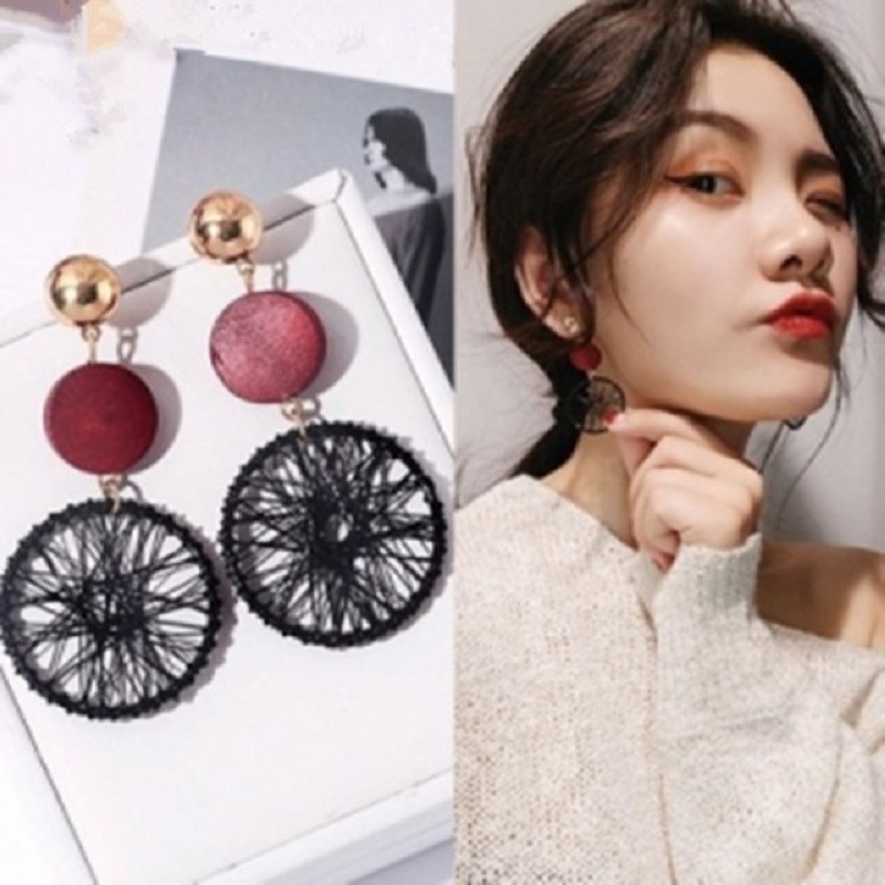 Hollow-out Pattern Pendant Earrings - Image 7