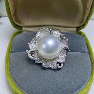 Zircon Big Flower Fashion Design Natural Freshwater Gorgeous Premium Round Pearl Ring