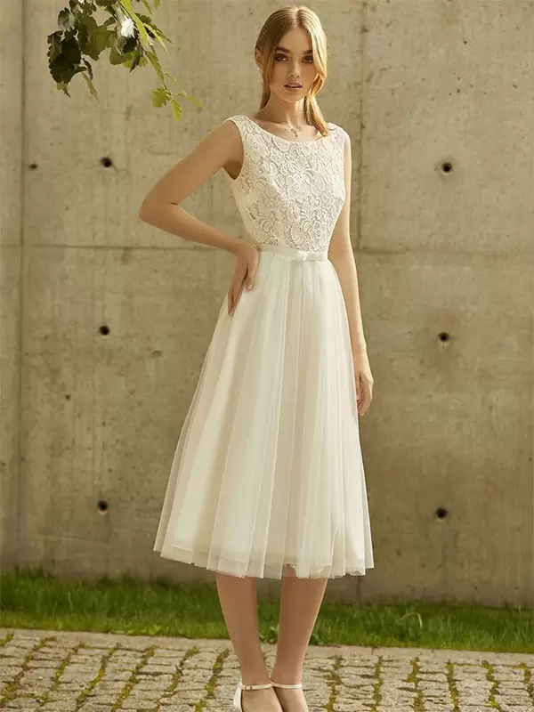 Jewel Neck Sleeveless Princess Silhouette Natural Waist Tulle Bridal Wedding Dresses