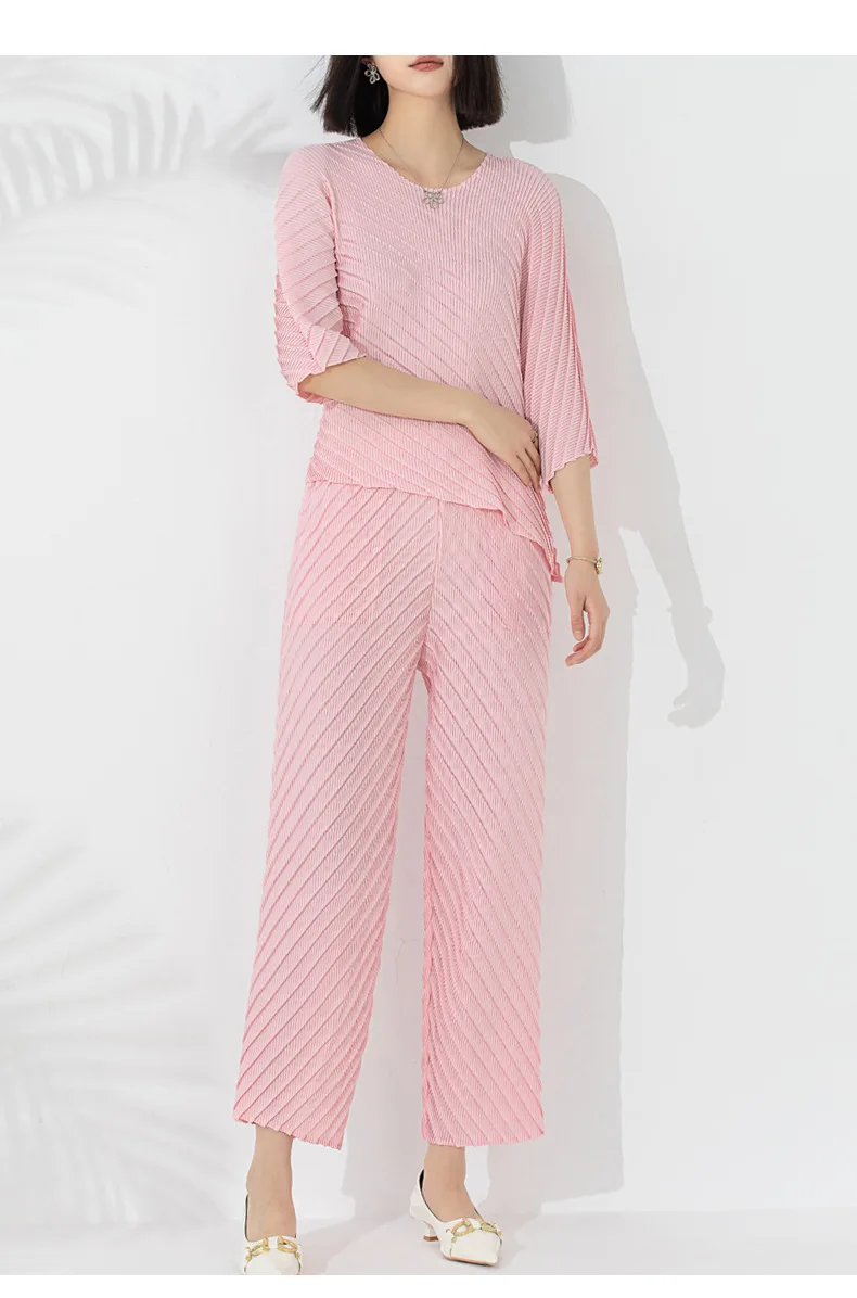 Pleated Pieces Set Round Collar Solid Fashion T Shirt And Leg Trousers - Image 2