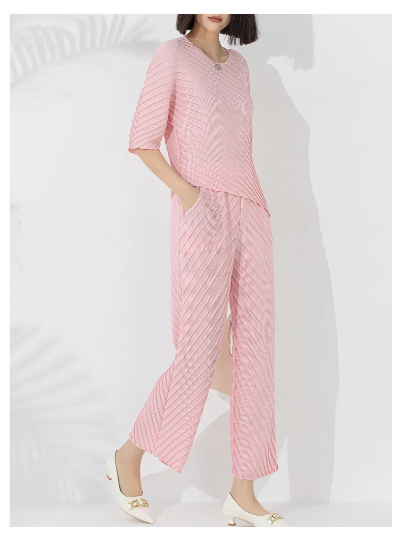 Pleated Pieces Set Round Collar Solid Fashion T Shirt And Leg Trousers - Image 3