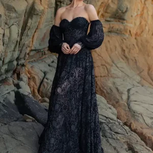 Princess Silhouette Half Sleeves Buttons Lace With Train Bridal Wedding Gown