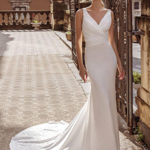 Vintage V-Neck Sleeveless Natural Waist Satin Fabric Floor-Length Lace Traditional Wedding Dresses