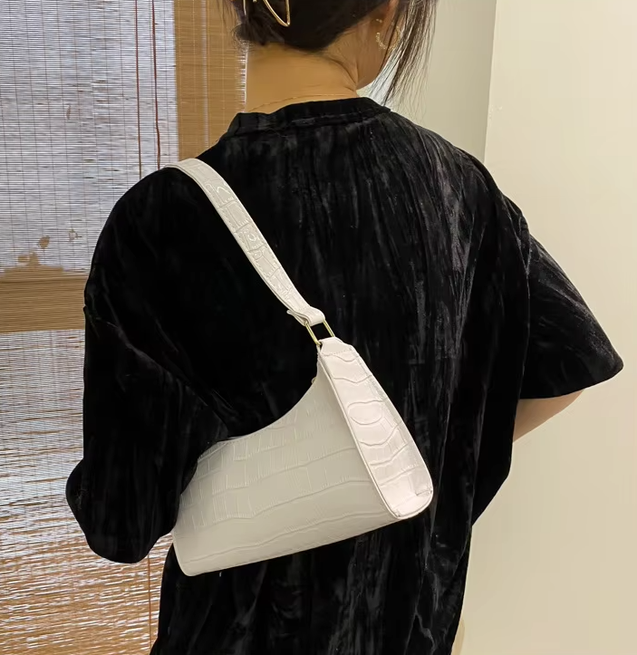 Casual PU Leather Solid Color Chain Retro Totes Shoulder Shopping Handbag - Image 29