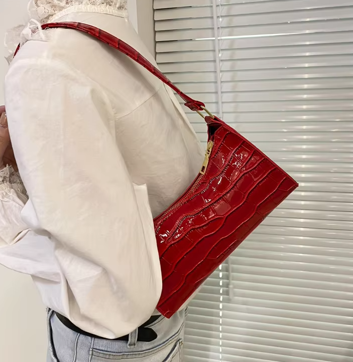 Casual PU Leather Solid Color Chain Retro Totes Shoulder Shopping Handbag - Image 20