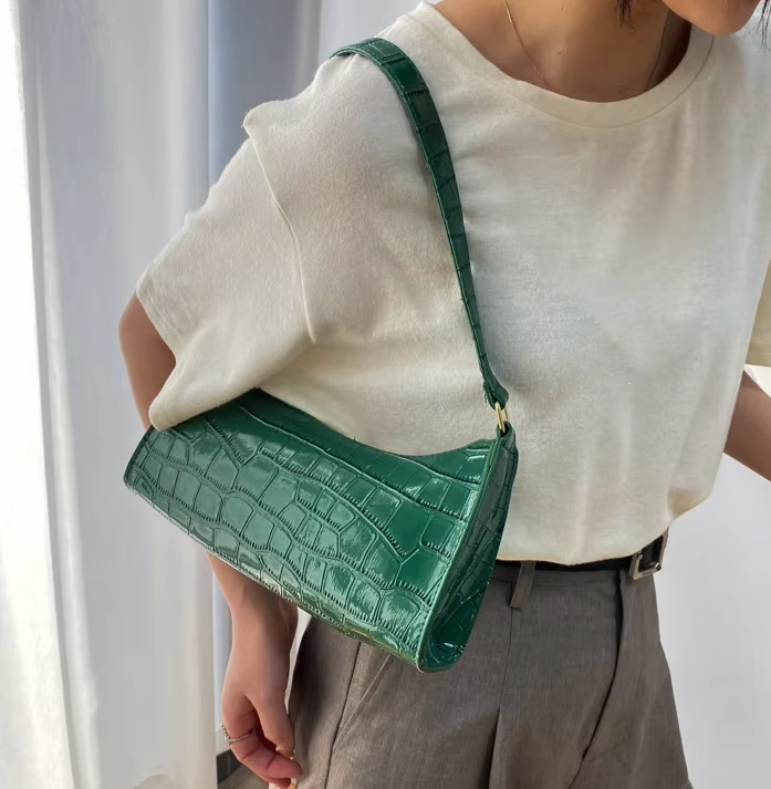 Casual PU Leather Solid Color Chain Retro Totes Shoulder Shopping Handbag