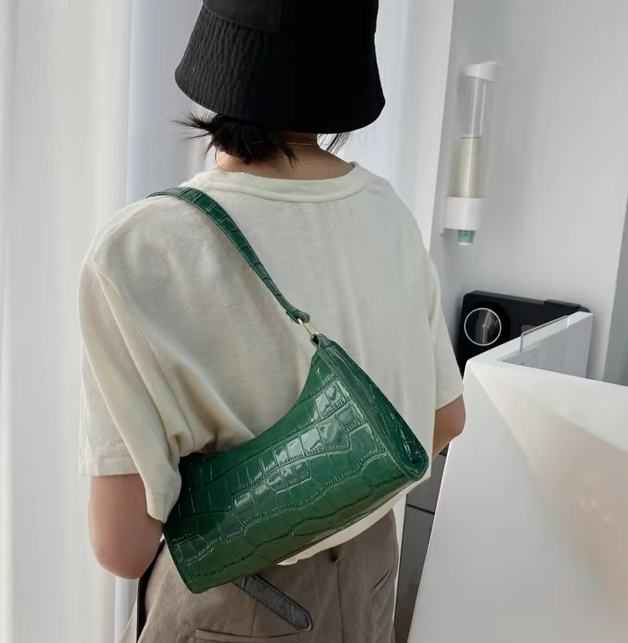 Casual PU Leather Solid Color Chain Retro Totes Shoulder Shopping Handbag - Image 3