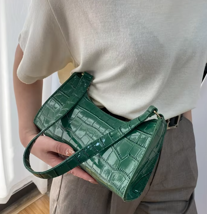 Casual PU Leather Solid Color Chain Retro Totes Shoulder Shopping Handbag - Image 4