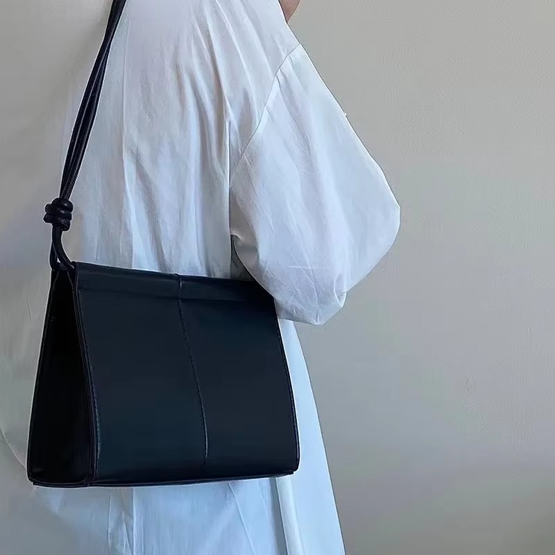 Casual Solid No Pocket Cold Style Square Sling Shoulder Bag - Image 5