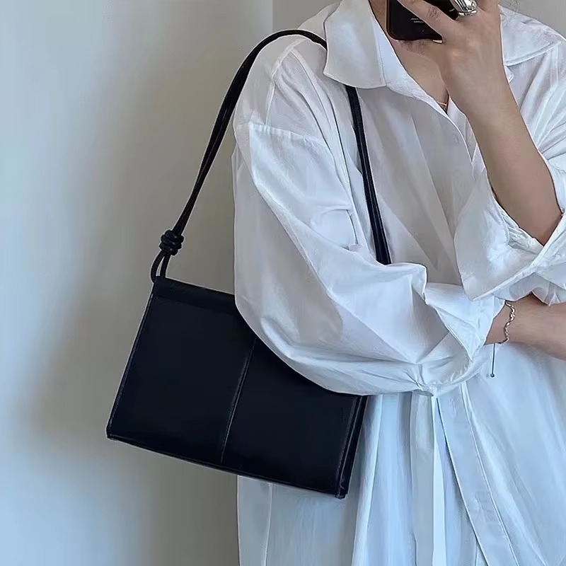 Casual Solid No Pocket Cold Style Square Sling Shoulder Bag - Image 3