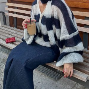 Casual V Neck Lantern Sleeved Striped Knit Cardigan With Scarf Sweater 003_11zon