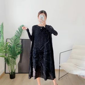 Elegant Round Neck Long Sleeves Loose Flower Pleated Midi Dress