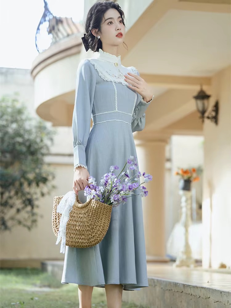 Vintage Embroidery Floral Lantern Sleeve Midi Dress - Image 5
