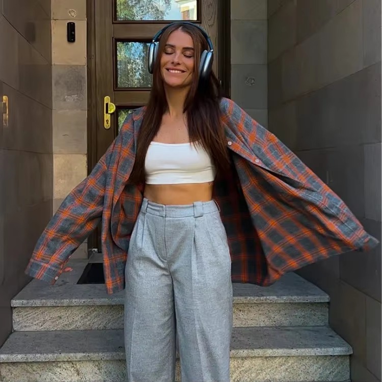 Vintage Long Sleeve Plaid Lapel Pocket Oversized Shirt - Image 9