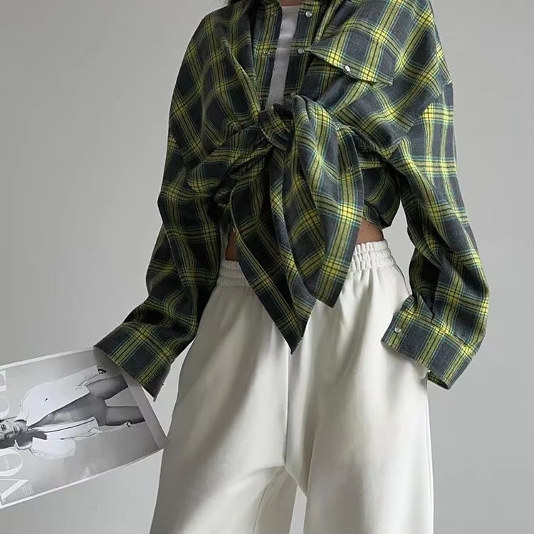 Vintage Long Sleeve Plaid Lapel Pocket Oversized Shirt - Image 3