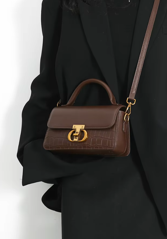 Vintage PU Leather Interior Slot Pocket Chain Shoulder Crossbody Small Handbags - Image 2