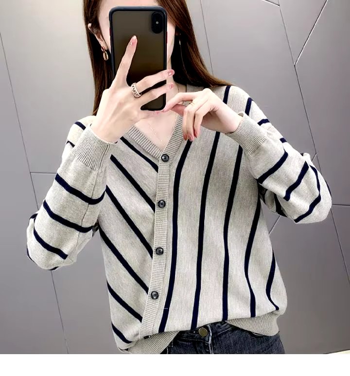 Casual Striped V-Neck Losse Knitted Pullovers Button Fashion Elegant Sweaters