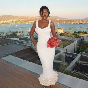 Elegant Knitted Tassel Hem Shoulder Straps Maxi Dress