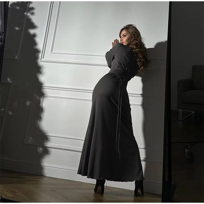 Elegant O-Neck Pleated Flared Sleeves Fishtail Maxi Dress - Image 9