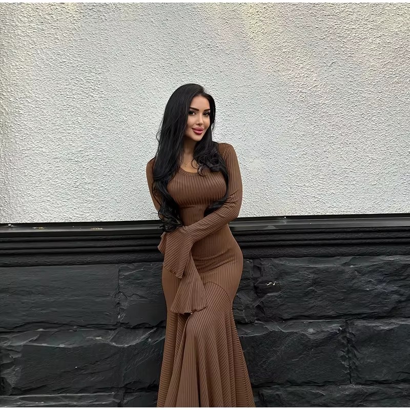 Elegant O-Neck Pleated Flared Sleeves Fishtail Maxi Dress - Image 11