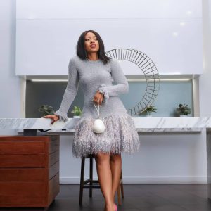 Elegant Tassels Hem O-Neck Full Sleeve Skinny Midi Dress