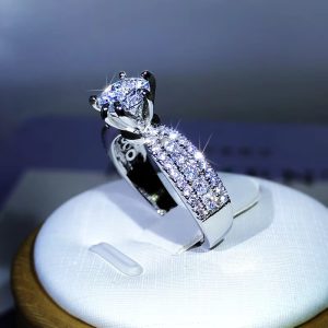Luxury Sparkling Six-Claw White Zircon Sterling Silver Ring