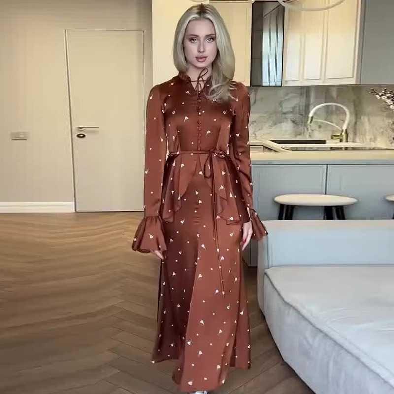 Printed Flared Sleeve Top Bust Skirt Dress Two-piece Set - Image 2