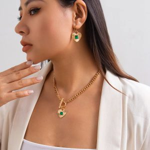 Creative Acrylic Crystal Love Heart OT Buckle Necklace With Drop Earring